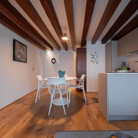 Apartman Ca Grifalconi *