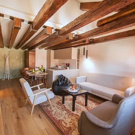 Apartman Ca Grifalconi *